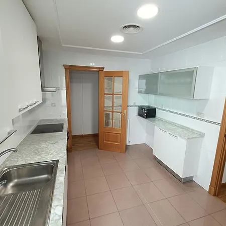 Piso En Pleno Centro De Con Garaje Apartment Albacete